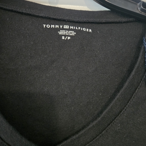 Tommy Hilfiger Women's Black V-Neck Top - Picture 2 of 6